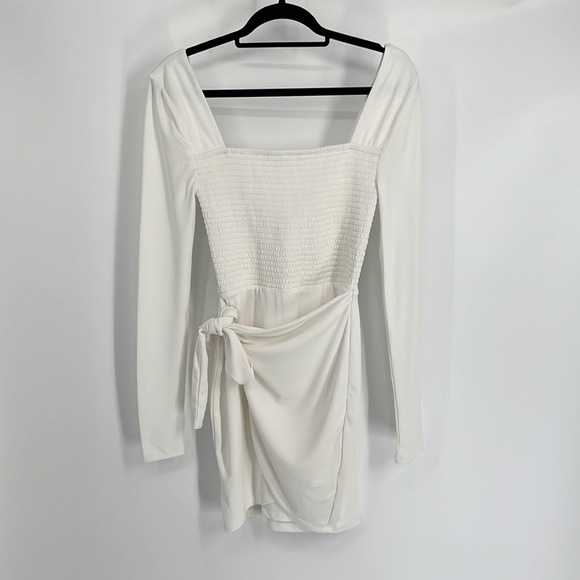 Lovers and Friends Devon Dress in White Small - Picture 4 of 8